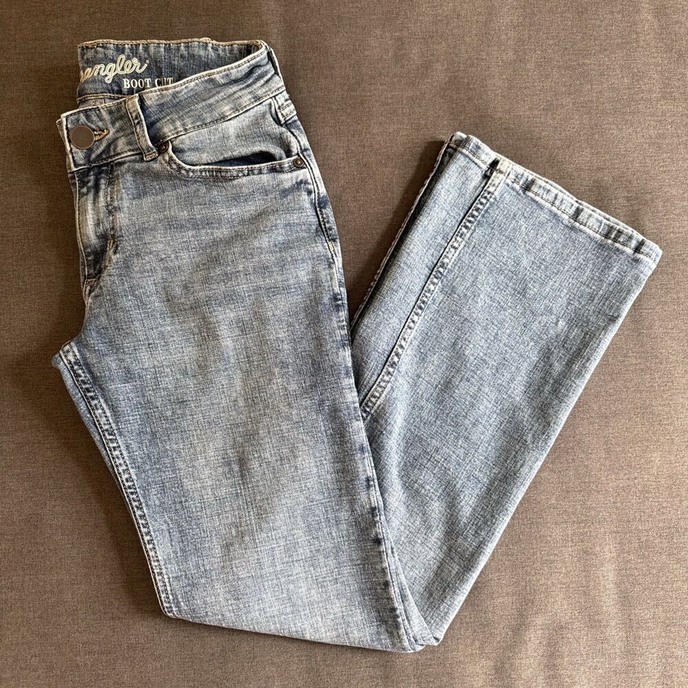 Wrangler | 28x32 Womens Bootcut Jeans Medium Wash Blue Denim Western Rodeo
